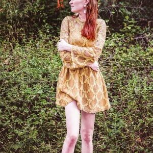 NWT Gold Lace Dress Size Large Xhilaration